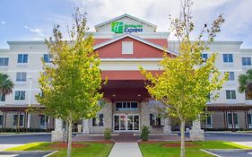 Holiday Inn Express & Suites Palm Bay